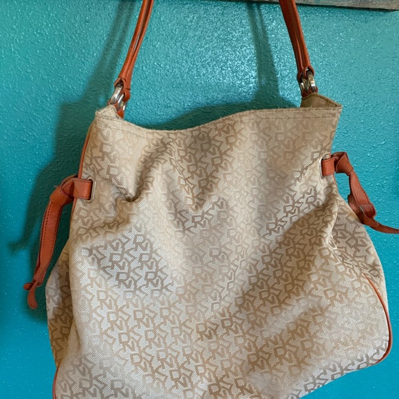 Purse - Picture 4 of 4